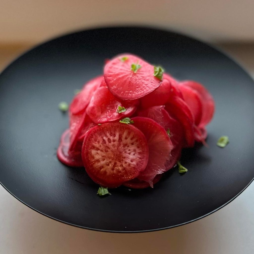 Sweet and sour red radish with kombu