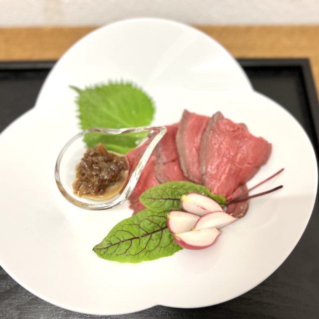 Roast beef with yuzu kosho onion sauce