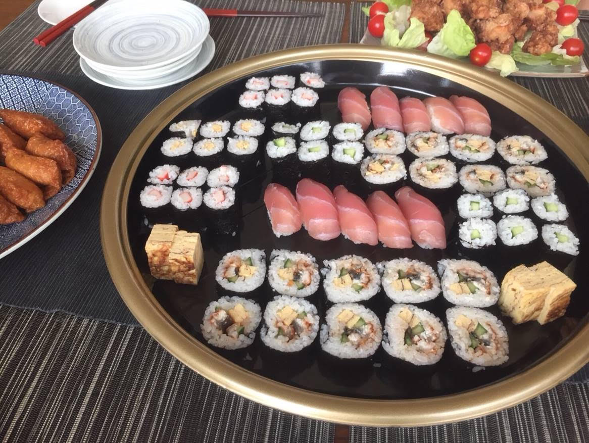 Haben Sie schon nach dem Kurs Sushi zubereitet?